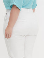 Calça de Alfaiataria Reta Slim Plus Size Off White Helora