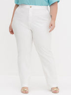Calça de Alfaiataria Reta Slim Plus Size Off White Helora