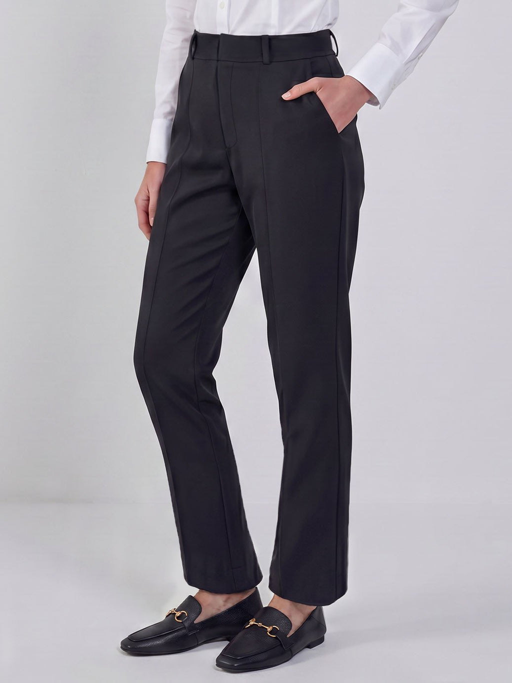 Calça Reta Slim de Alfaiataria Preta Reese