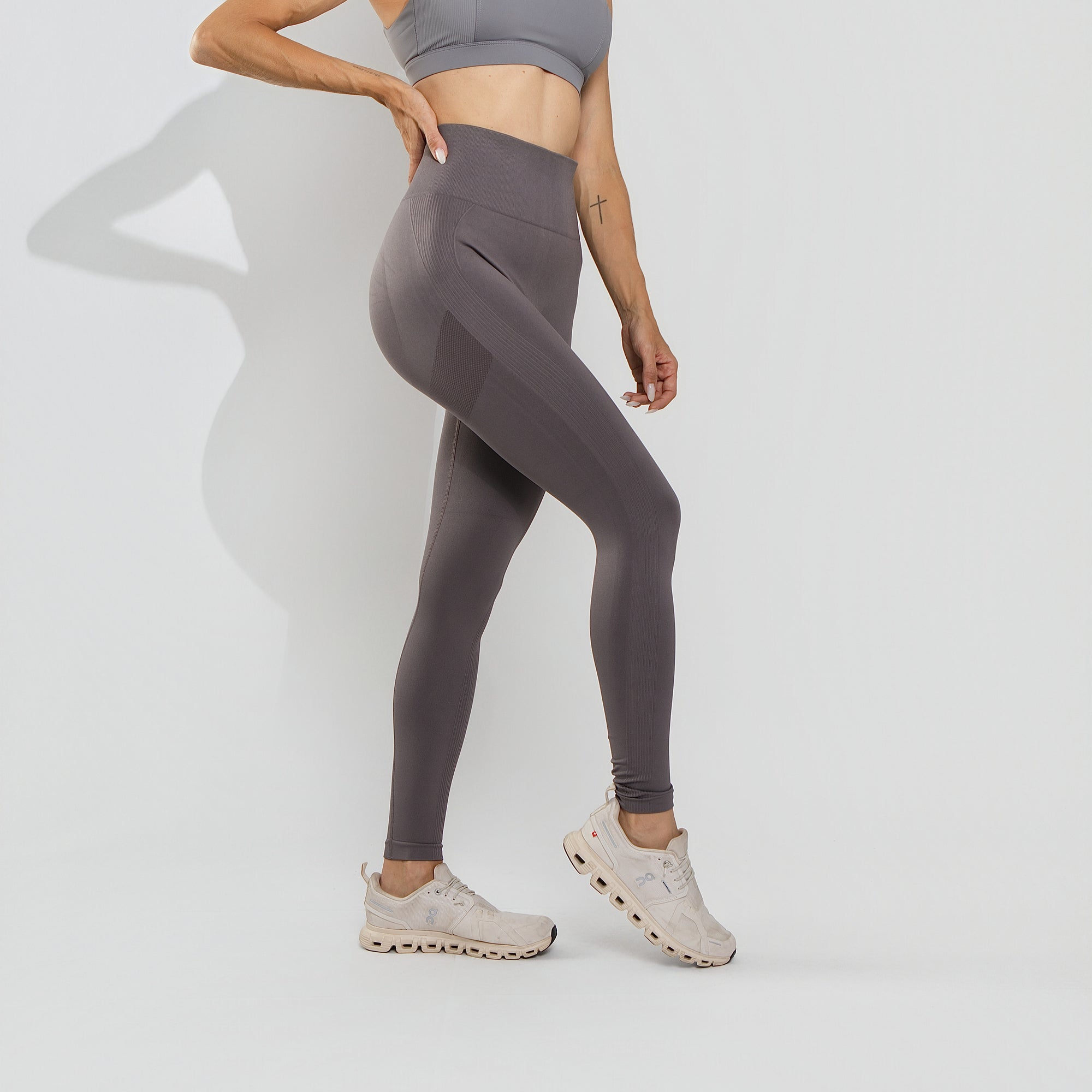 Calça Legging Poliamida Corte Básico Cintura Alta Cinza LG2411
