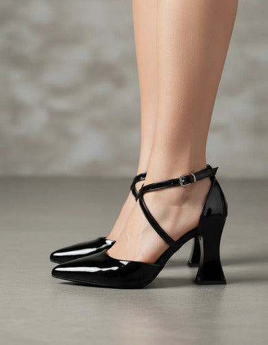 Scarpin Feminino Salto Alto Geométrico Taça Tiras Cruzadas