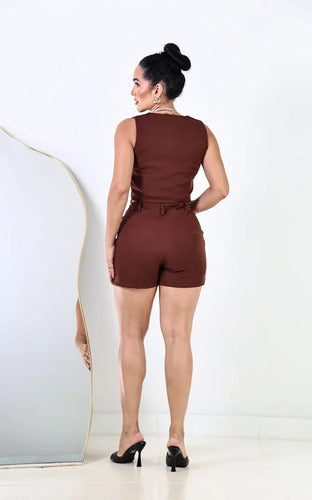 Conjunto Feminino Shorts E Colete Em Alfaiataria