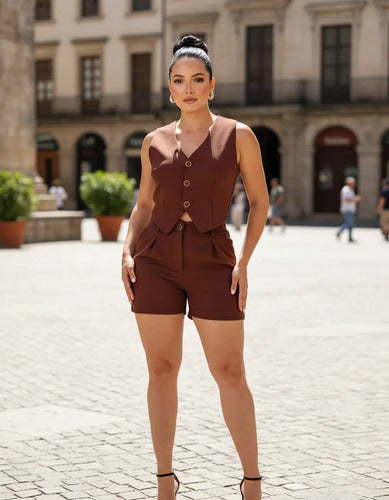 Conjunto Feminino Shorts E Colete Em Alfaiataria