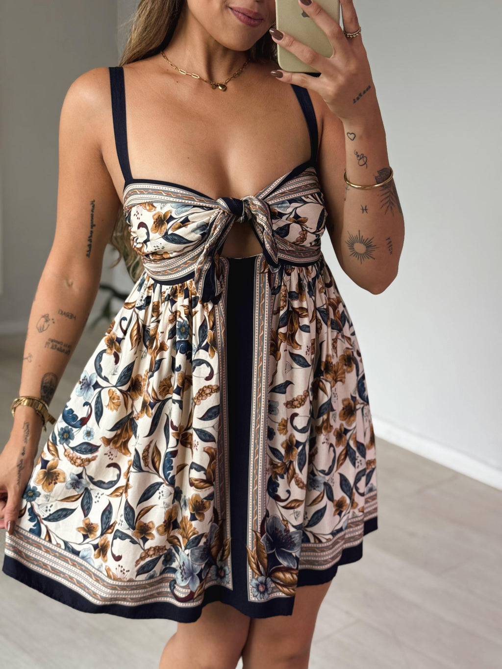 VESTIDO CURTO LENCO MAYE BEGE