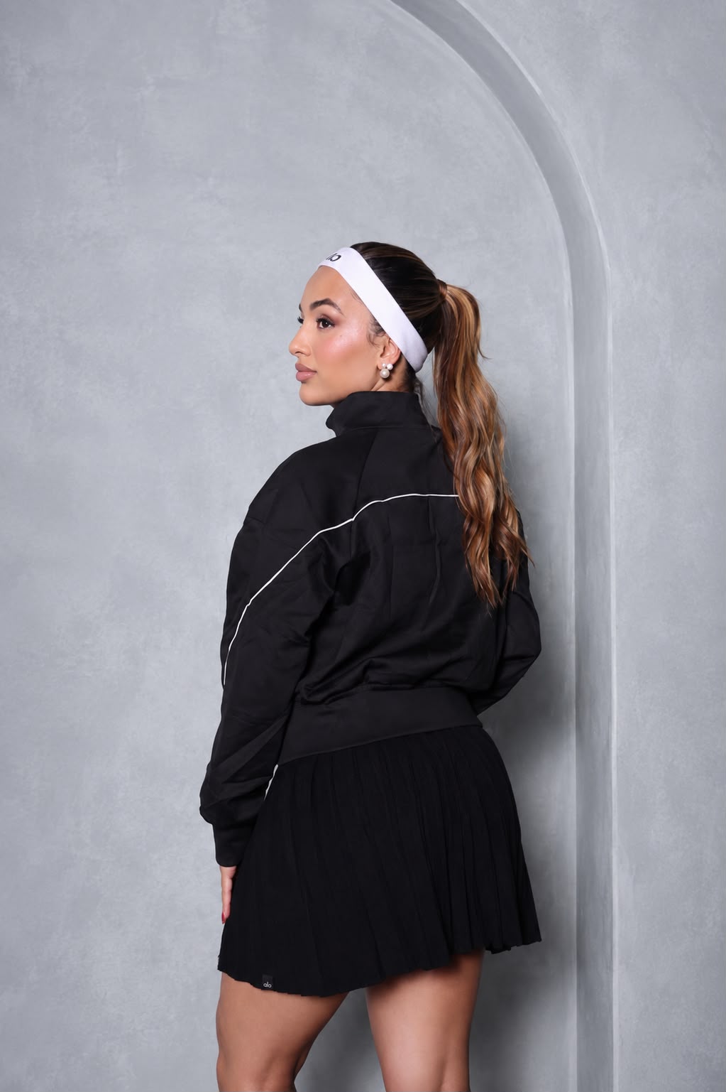 Jaqueta Feminina Esportiva Premium com Zíper – Preta