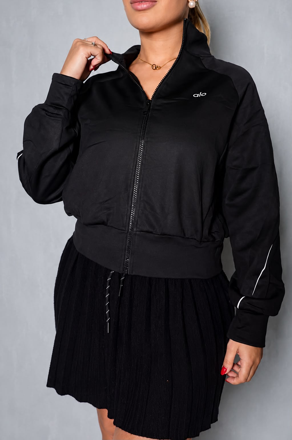 Jaqueta Feminina Esportiva Premium com Zíper – Preta