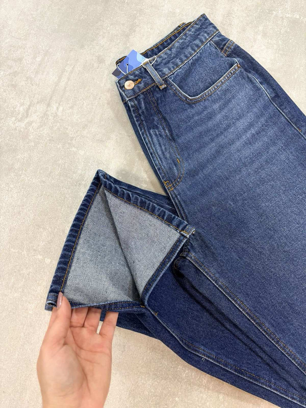 CALÇA JEANS RETA SARA