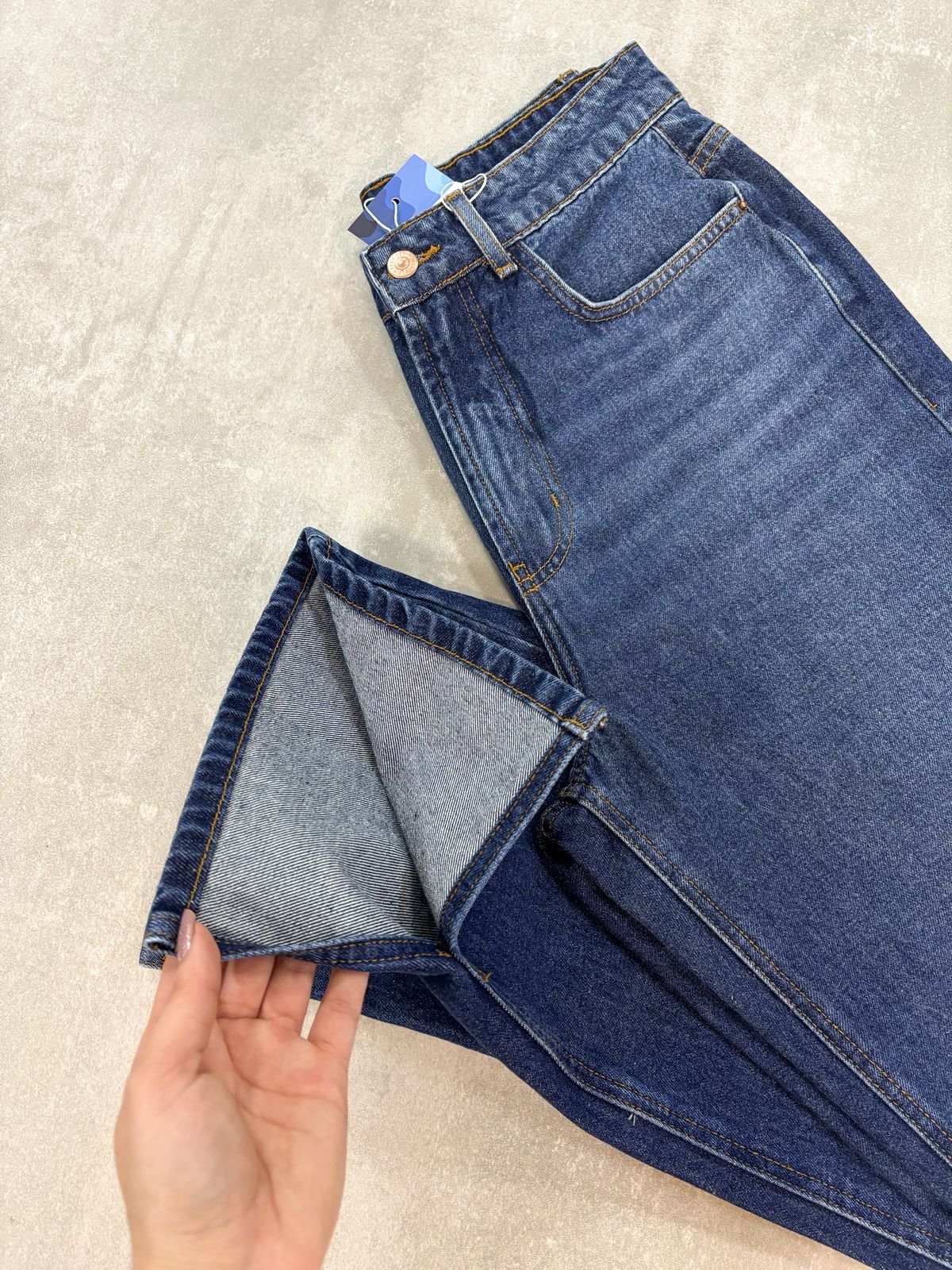 CALÇA JEANS RETA SARA