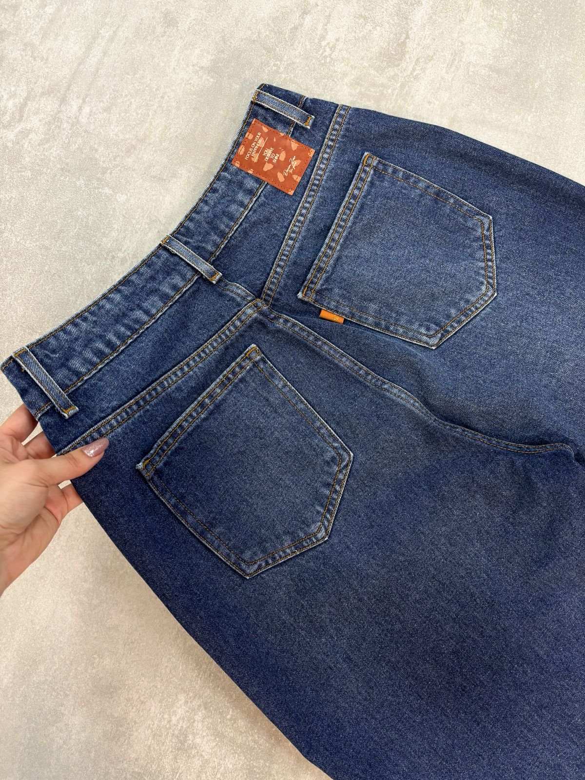 CALÇA JEANS RETA SARA