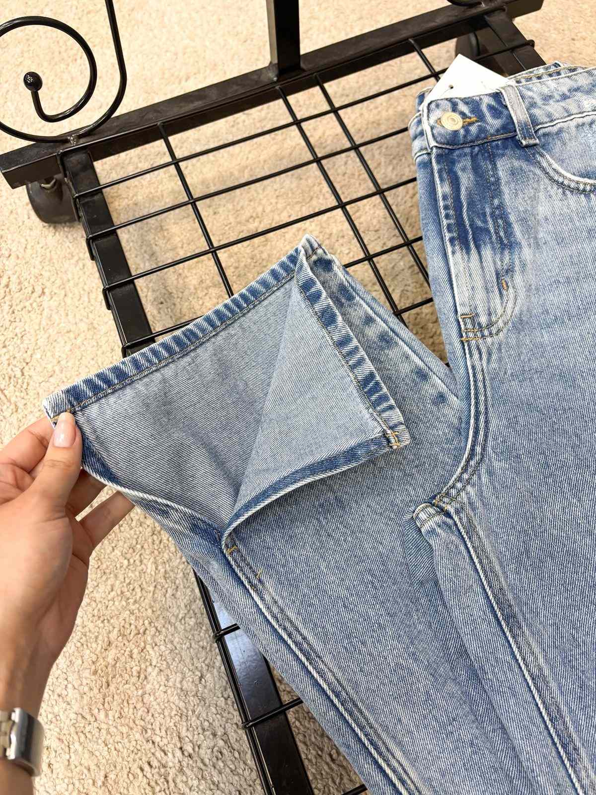 CALÇA JEANS RETA SUZI