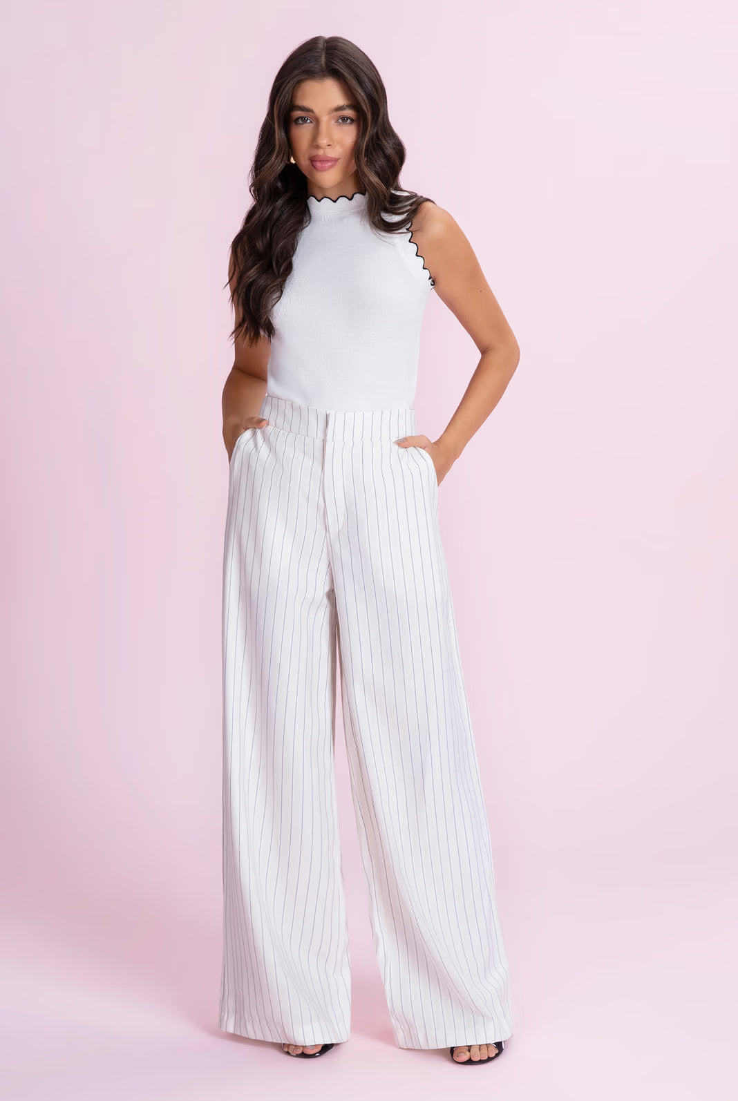 Calça pantalona alfaiataria risca giz