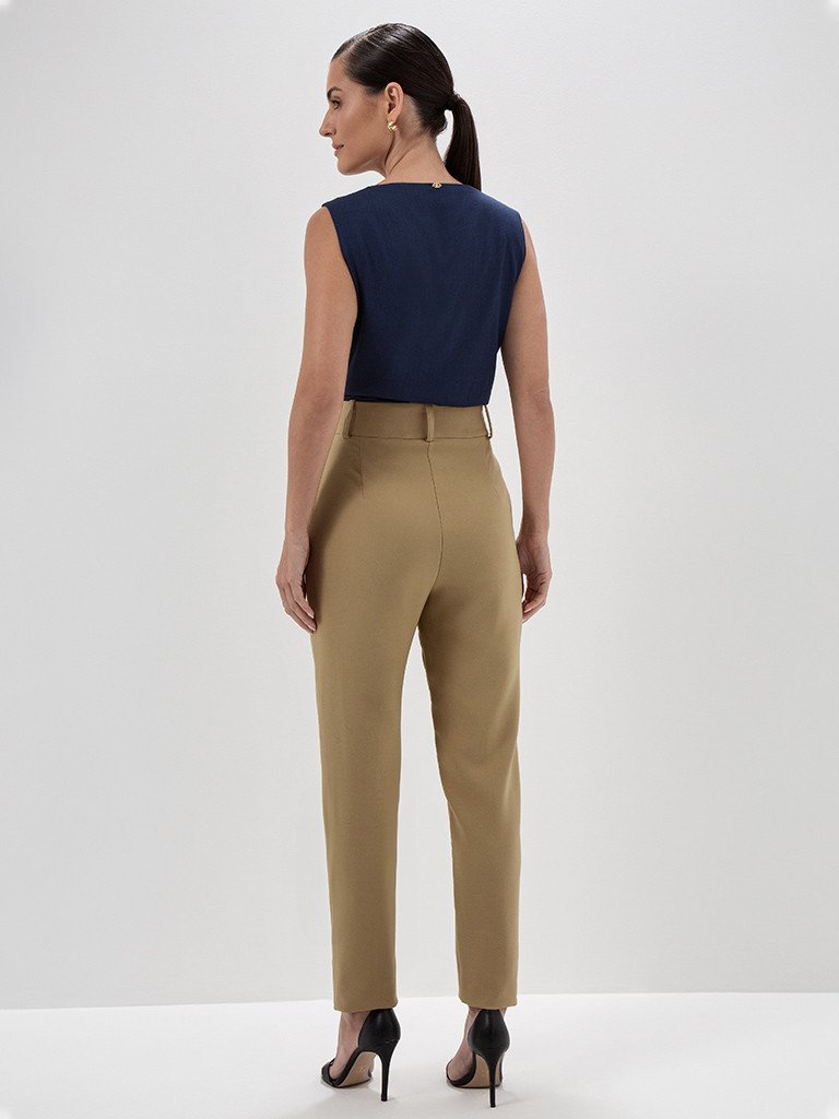Calça de Alfaiataria Reta Slim Mocha Mousse Giovana