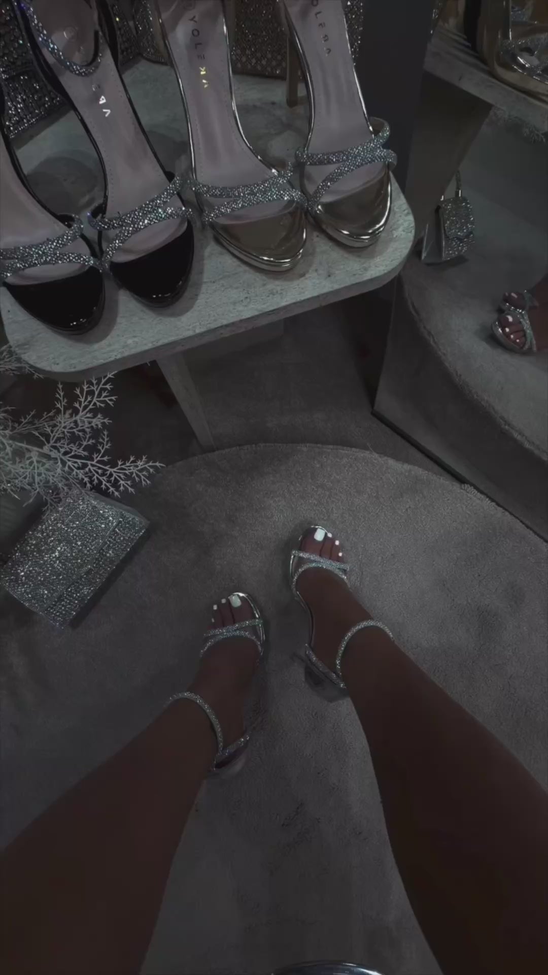 Sandália Feminina de Salto Alto com Strass