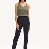 Calça Preta Reta Slim de Alfaiataria Lorena