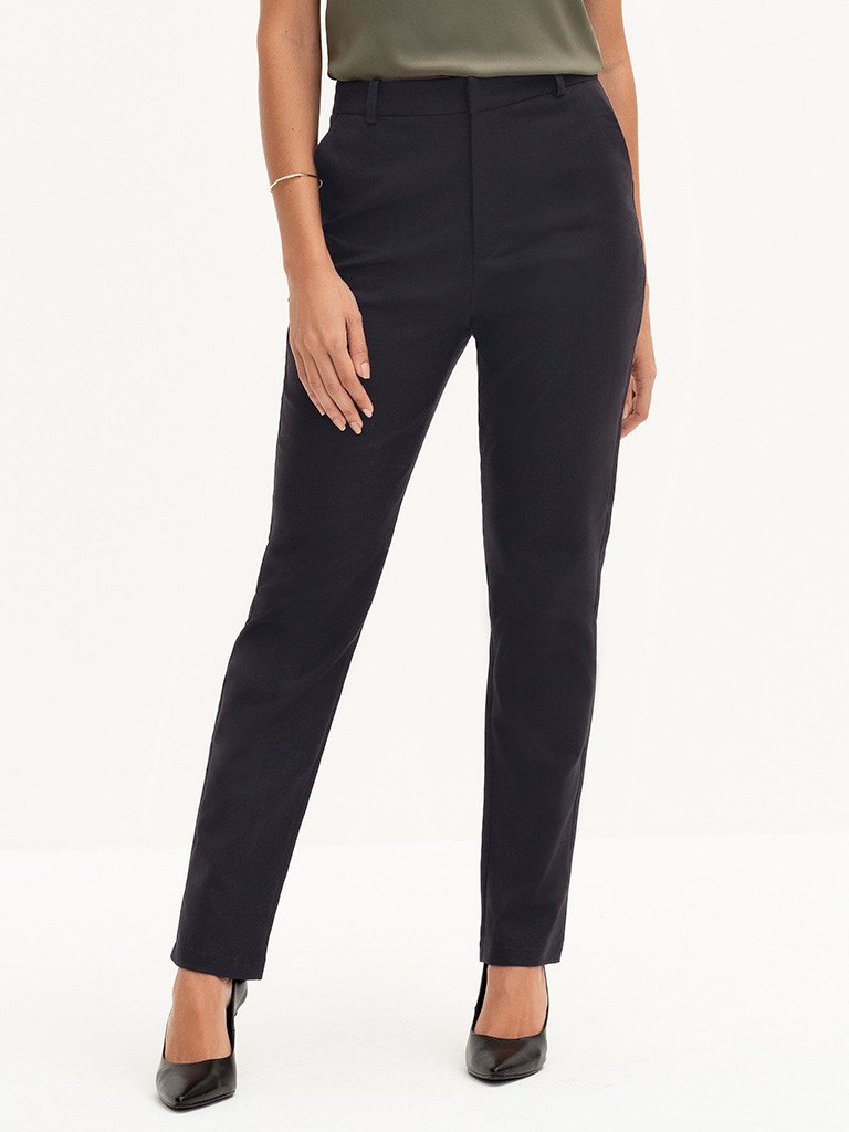 Calça Preta Reta Slim de Alfaiataria Lorena