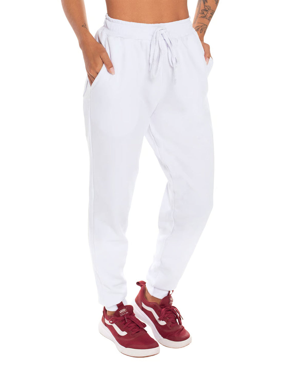 Calça Feminina de Moletom BrancaRoupas básicas masculinas e femininas é na Mirante.