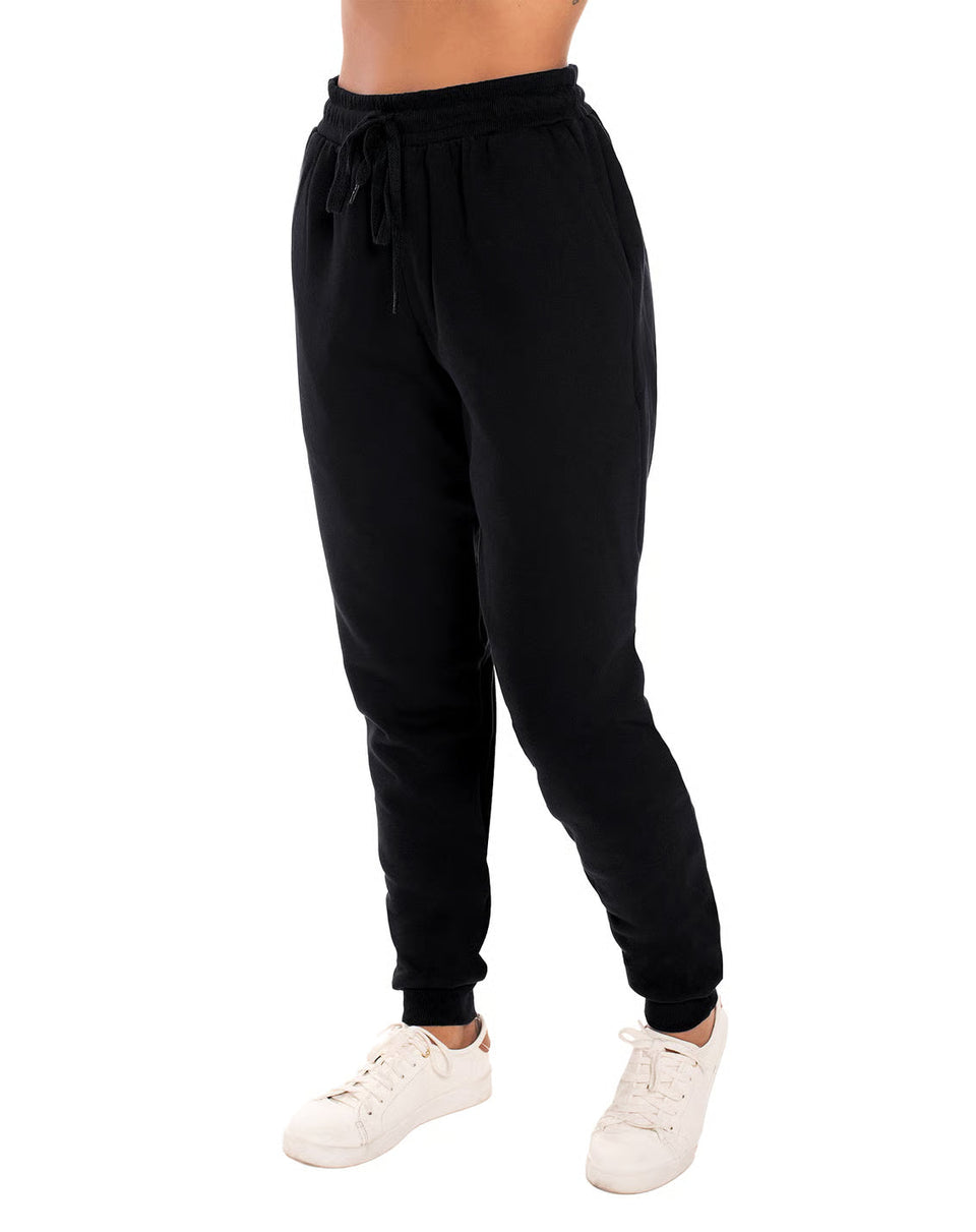Calça Feminina de Moletom PretaRoupas básicas masculinas e femininas é na Mirante.