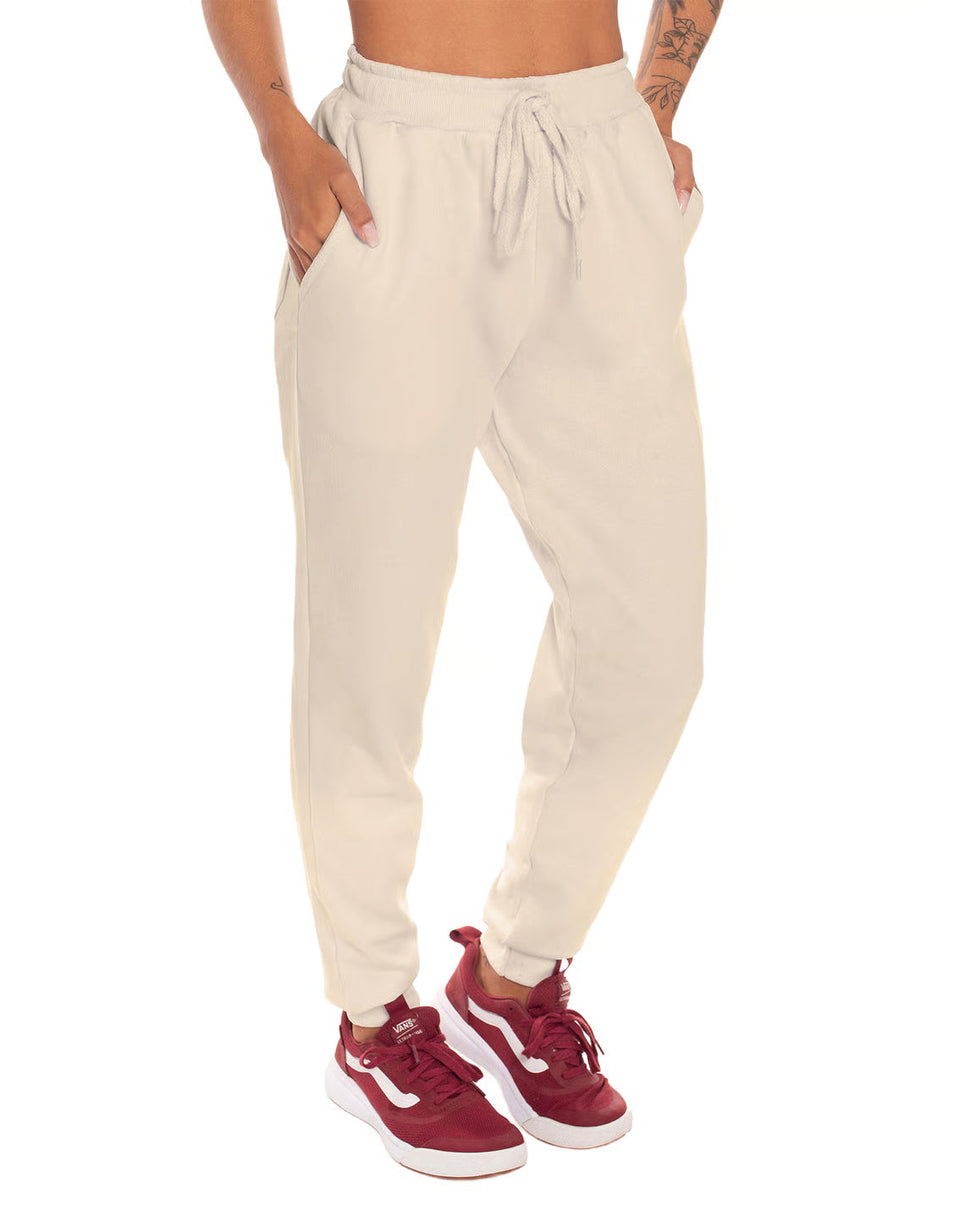 Calça Feminina de Moletom AreiaRoupas básicas masculinas e femininas é na Mirante.