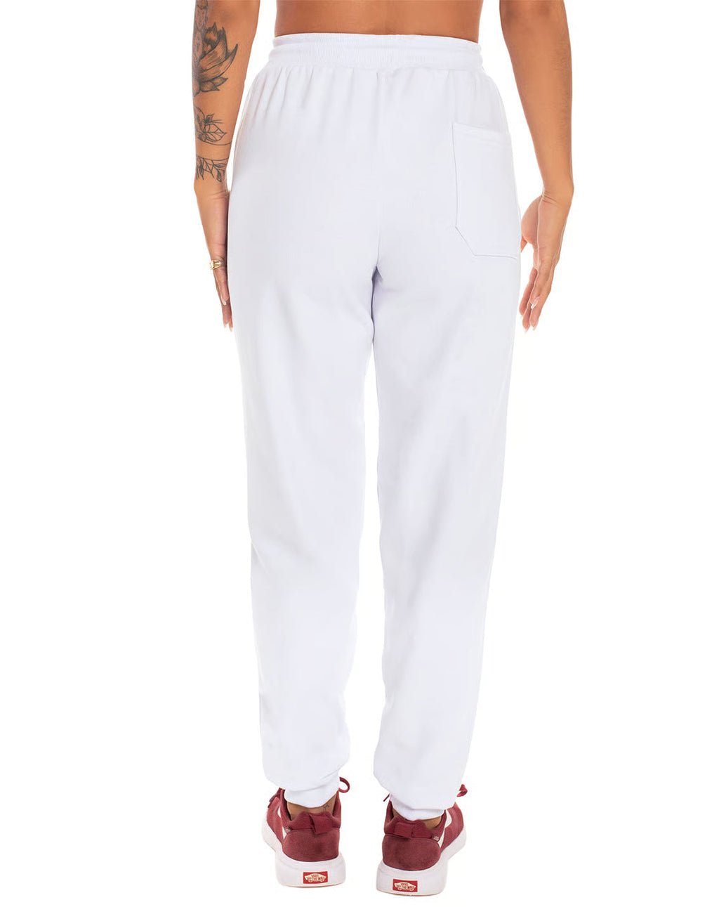 Calça Feminina de Moletom BrancaRoupas básicas masculinas e femininas é na Mirante.